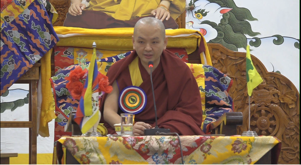 བོད་རིགས་གཞོན་སྐྱེས་ཚོས་སྤྱི་ཚོགས་ལ་ལེགས་སྐྱེས་ཕུལ་ཐུབ་རྒྱུར་འབད་བརྩོན་དགོས་སྐོར། ༸སྐྱབས་རྗེ་ཀུན་བདེ་གླིང་རིན་པོ་ཆེ་མཆོག་གིས་གསུངས་པ།