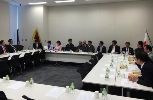 སྤྱི་འཐུས་རྣམ་པས་ཉི་ཧོང་ནང་འཚམས་གཟིགས་སྐབས། ༢༠༡༧།༤།༢༦