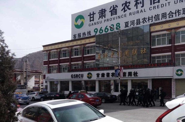 བླ་བྲང་བསང་ཆུ་རྫོང་ལ་ལོ་གསར་དང་སྨོན་ལམ་སྐབས་དམག་མི་དཀྲམ་ཡོད་པ། ༢༠༡༥