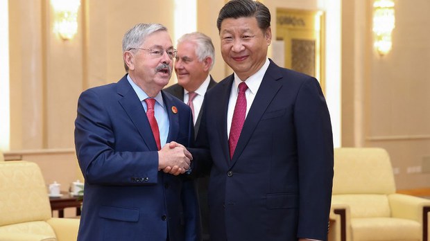 ཨ་རིའི་གཞུང་ཚབ་ཆེན་མོ་(Terry Branstad)དང་རྒྱ་ནག་གི་སྲིད་འཛིན། ༢༠༡༧།༩།༣༠