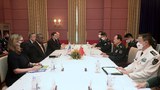ཨ་རིའི་རྒྱལ་སྲུང་དྲུང་ཆེ་དང་རྒྱ་ནག་གི་རྒྱལ་སྲུང་བློན་ཆེན་གཉིས་ཐུག་འཕྲད་གནང་འདུག