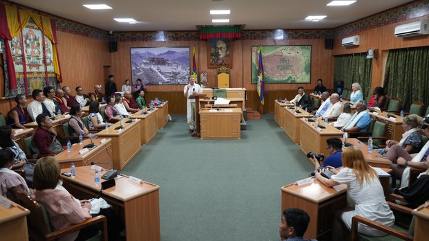 བོད་ལ་རང་ཐག་རང་གཅོད་ཀྱི་ཐོབ་ཐང་དགོས་པར་ཡིད་ཆེས་གནང་གི་ཡོད་ཅེས་ཨ་རིའི་གྲོས་ཚོགས་འོག་མིའི་ཕྱི་འབྲེལ་ལས་དོན་ཚོགས་ཆུང་གི་ཚོགས་གཙོས་རྡ་རམ་ས་ལར་གསུངས་སོང་། བོད་ལ་རང་ཐག་རང་གཅོད་ཀྱི་ཐོབ་ཐང་དགོས་པར་ཡིད་ཆེས་གནང་གི་ཡོད་ཅེས་ཨ་རིའི་གྲོས་ཚོགས་འོག་མིའི་ཕྱི་འབྲེལ་ལས་དོན་ཚོགས་ཆུང་གི་ཚོགས་གཙོས་རྡ་རམ་ས་ལར་གསུངས་སོང་།