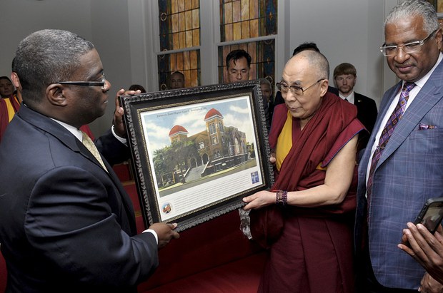 ༧གོང་ས་མཆོག་ཨ་ལཱ་བྷ་མའི་ལྷ་ཁང་ལ་ཕེབས་སྐབས། ༢༠༡༤།༡༠།༢༦
