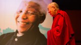 ༧གོང་ས་སྐྱབས་མགོན་ཆེན་པོ་མཆོག་ནོ་བེལ་ཞི་བདེའི་གཟེངས་རྟགས་བཞེས་མཁན་རྣམ་པའི་ལྷན་ཚོགས་ལ་ཕེབས་བཞིན་པ། ༢༠༡༤།༡༢།༡༢