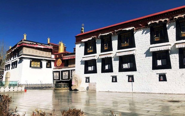 ཏོག་དབྱིབས་ནད་འབུ་སྔོན་འགོག་ཆེད་ལྷ་ས་གྲོང་ཁྱེར་ཡོངས་སུ་འགྲོ་བསྐྱོད་བཀག་སྡོམ་བྱས་ཡོད་པ། ༢༠༢༠།༡།༢༨ ཏོག་དབྱིབས་ནད་འབུ་སྔོན་འགོག་ཆེད་ལྷ་ས་གྲོང་ཁྱེར་ཡོངས་སུ་འགྲོ་བསྐྱོད་བཀག་སྡོམ་བྱས་ཡོད་པ། ༢༠༢༠།༡།༢༨