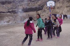 གཡང་མོ་སྐྱིད་ཀྱིས་ཉར་བའི་ཁྱུང་ཉིན་སློབ་ཆུང་།