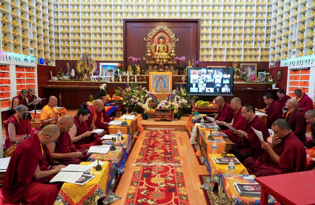 བྲི་གུང་བཀའ་བརྒྱུད་ཀྱི་སྨོན་ལམ་ཐེངས་༡༡པ།
