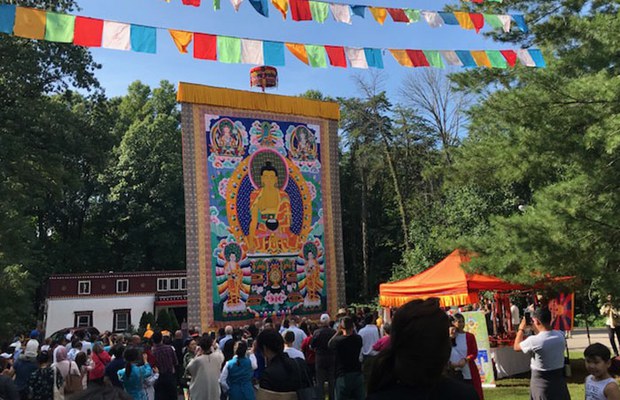 ནུབ་ཕྱོགས་སྐུ་འབུམ་བྱམས་བརྩེ་གླིང་དང་བོད་དང་སོག་པོའི་ཆོས་རིག་ལྟེ་གནས་ཁང་བཙུགས་ནས་མི་ལོ ༤༠ འཁོར་བ། ནུབ་ཕྱོགས་སྐུ་འབུམ་བྱམས་བརྩེ་གླིང་དང་བོད་དང་སོག་པོའི་ཆོས་རིག་ལྟེ་གནས་ཁང་བཙུགས་ནས་མི་ལོ ༤༠ འཁོར་བ།
