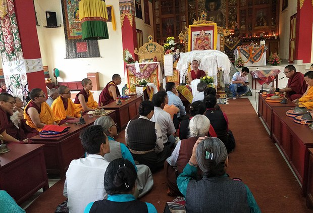 ས་སྐྱ་གོང་མ་རིན་པོ་ཆེ་མཅོག་གི་སྐུའི་འཁྲུངས་སྐར་སྲུང་བརྩི། ས་སྐྱ་གོང་མ་རིན་པོ་ཆེ་མཅོག་གི་སྐུའི་འཁྲུངས་སྐར་སྲུང་བརྩི།
