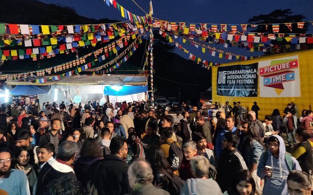 རྡ་སའི་རྒྱལ་སྤྱིའི་གློག་བརྙན་དུས་སྟོན་ཐེངས་བརྒྱད་པ། རྡ་སའི་རྒྱལ་སྤྱིའི་གློག་བརྙན་དུས་སྟོན་ཐེངས་བརྒྱད་པ།