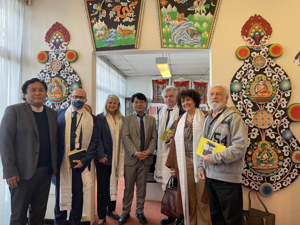 ཧྥརན་སིའི་གྲོས་ཚོགས་འཐུས་མིའི་བོད་དོན་རྒྱབ་སྐྱོར་ཚོགས་པས་མུ་མཐུད་ནས་བོད་དོན་ཐོག་རྒྱབ་སྐྱོར་གྱི་རྣམ་འགྱུར་སྟོན་གནང་ཡོད་པ།