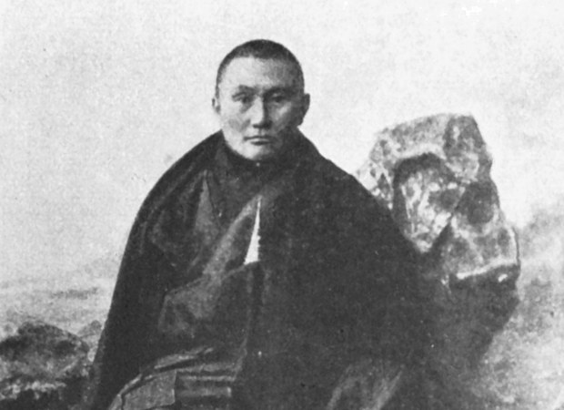 ར་ཤི་ཡའི་ནང་ནང་ཆོས་སྤེལ་མཁན་ཨཁ་ཝན་  རྡོར་ཛིཝ་སོ་པའམ་ཆོས་པ་ཞིག་རེད་ཅེས་པའི་ཆེད་རྩོམ་སྤེལ་བ།
