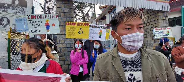 ཨེ་ཙི་ (AIDS) ནད་གཞི་ཕོག་ཡོད་པའི་བོད་མིའི་གྲངས་འབོར་ཉུང་དུ་ཕྱིན་ཡོད་པ། བློ་བཟང་དགེ་ལེགས།