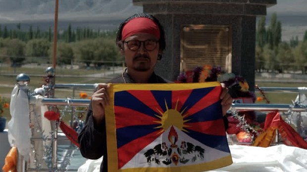 བོད་དོན་དང་རྒྱ་དཀར་ནག་གཉིས་ཀྱི་ས་མཚམས་དང་འབྲེལ་བའི་གོ་རྟོགས་ལས་འགུལ། བོད་དོན་དང་རྒྱ་དཀར་ནག་གཉིས་ཀྱི་ས་མཚམས་དང་འབྲེལ་བའི་གོ་རྟོགས་ལས་འགུལ།