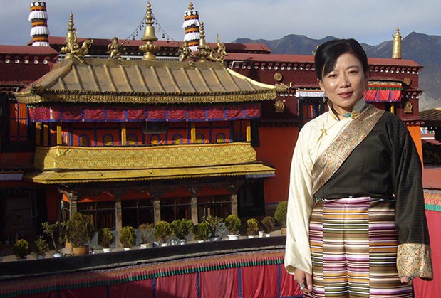 དུས་ལོག་བཙན་བྱོལ་བོད་མིའི་ངག་རྒྱུན་ལོ་རྒྱུས་ཕྱོགས་བསྡུས། དུས་ལོག་བཙན་བྱོལ་བོད་མིའི་ངག་རྒྱུན་ལོ་རྒྱུས་ཕྱོགས་བསྡུས།