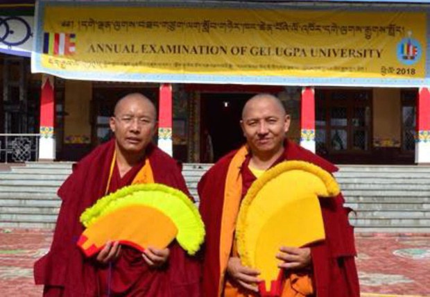 འཁྲུགས་ཆ་དོད་པའི་འཛུགས་སྐྲུན་དང་འཕྲུལ་རིགས་ཐད་ཆེས་ཡར་ཐོན་གྱི་དུས་འདིར་ནང་སེམས་ངལ་བཅས་ལས་ཐར་ཐབས་ཀྱིས་ཞི་བདེ་འཚོལ་ཐབས་ཀྱི་སྐོར། འཁྲུགས་ཆ་དོད་པའི་འཛུགས་སྐྲུན་དང་འཕྲུལ་རིགས་ཐད་ཆེས་ཡར་ཐོན་གྱི་དུས་འདིར་ནང་སེམས་ངལ་བཅས་ལས་ཐར་ཐབས་ཀྱིས་ཞི་བདེ་འཚོལ་ཐབས་ཀྱི་སྐོར།