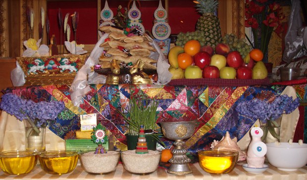 བོད་ཀྱི་ལོ་གསར་སྲུང་བརྩི་ཞུ་སྲོལ་ལ་ལོ་རྒྱུས་ཀྱི་བྱུང་བ།