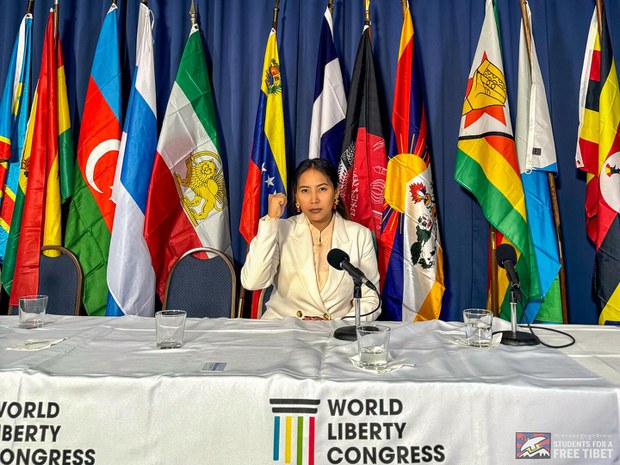 བོད་དོན་འཐབ་རྩོད་པ་གཞོན་སྐྱེས་འཆི་མེད་ལྷ་མོ།