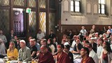 ཆོས་ཀྱི་ཉི་མ་རིན་པོ་ཆེ་མཆོག་ནས་ཨ་རིའི་ནང་ཆོས་འབྲེལ།