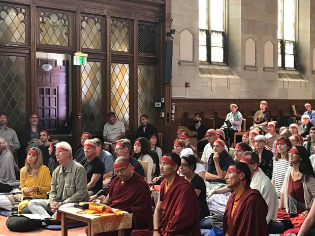 ཆོས་ཀྱི་ཉི་མ་རིན་པོ་ཆེ་མཆོག་ནས་ཨ་རིའི་ནང་ཆོས་འབྲེལ།