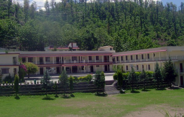 དབུས་ཤེས་རིག་ལས་ཁུངས་ནས་ཕ་མ་རྣམས་ལ་ཟབ་སྦྱོང༌།