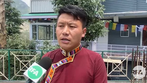 རྡ་རམ་ས་ལའི་ལམ་ཟུར་ཚོང་པ་རྣམས་ལ་རོགས་སྐྱོར།