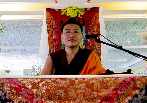 བོད་ཀྱི་སྤྲུལ་སྐུའི་ལམ་ལུགས་དང་སྤྱི་ཚོགས་ལ་ཤུགས་རྐྱེན།