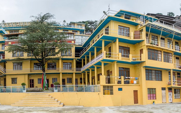 བཞུགས་སྒར་དྷ་རམ་ས་ལ་ན་ཡོད་པའི་ཀིརྟིའི་བླ་བྲང་གི་མཚན་དང་ལས་དོན་སོགས་ཀྱི་ཐད་གླེང་མོལ།