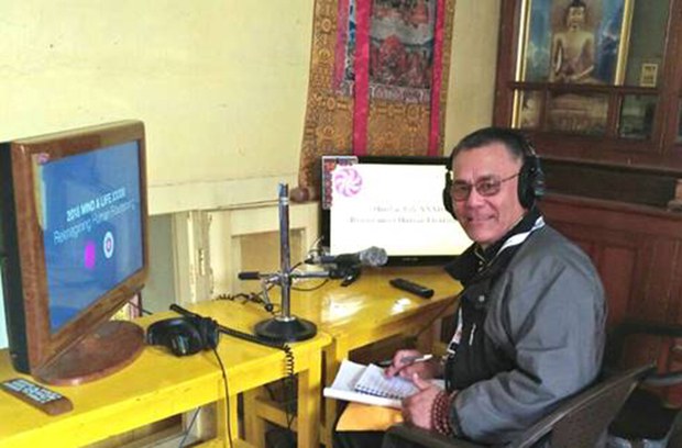 སྭ་ལུ་གྷ་ར་སློབ་གྲྭའི་སློབ་སྤྱི་དང་ལྷན་དུ་ཤེས་ཡོན་དང་ཉམས་མྱོངས་སོགས་ཀྱི་ཐད་བགྲོ་གླེང༌།