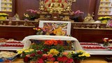 འབྲི་གུང་ཆོས་ཀྱི་ཉི་མའི་ཆོས་ཚོགས་ནང་ཉིན་གཉིས་དང་ཕྱེད་ཀའི་རིང་མ་ཧཱ་གུ་རུའི་འབུམ་ཚོགས།