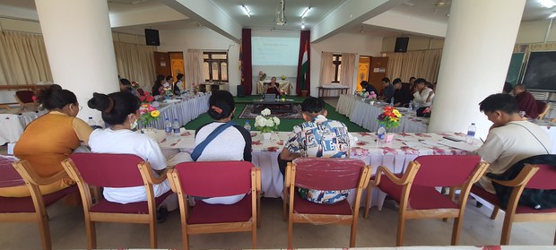 སེར་བྱེས་སྒྲ་སྒྱུར་སྡེ་ཚན་དང་སྦེང་ལོར་བོད་ཁྱིམ་སློབ་ཕྲུག་ཚོའི་བར་ཤེས་ཡོན་བརྗེ་ལེན་གྱི་ལས་གཞི་དང་ཕན་ཐོགས། སེར་བྱེས་སྒྲ་སྒྱུར་སྡེ་ཚན་དང་སྦེང་ལོར་བོད་ཁྱིམ་སློབ་ཕྲུག་ཚོའི་བར་ཤེས་ཡོན་བརྗེ་ལེན་གྱི་ལས་གཞི་དང་ཕན་ཐོགས།
