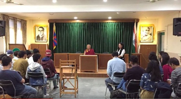 རྒྱ་གར་བྱང་ཤར་གྱི་མཐོ་རིམ་སློབ་ཕྲུག་ཁག་ཅིག་ལ་ནང་ཆོས་གོ་རྟོགས་དང་འབྲེལ་བའི་ལས་རིམ་སྤེལ་སྐབས། ༢༠༡༨།༡༠།༡༦ རྒྱ་གར་བྱང་ཤར་གྱི་མཐོ་རིམ་སློབ་ཕྲུག་ཁག་ཅིག་ལ་ནང་ཆོས་གོ་རྟོགས་དང་འབྲེལ་བའི་ལས་རིམ་སྤེལ་སྐབས། ༢༠༡༨།༡༠།༡༦