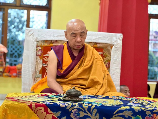 ཧོན་སུར་རྫོང་ཆོས་གྲྭ་ཚང་གི་མཁན་ཟུར་བྱམས་པ་སྐལ་བཟང་མཆོག་གི་སྐུ་གདུང་ཞུགས་འབུལ་གནང་ཡོད་པ། ཧོན་སུར་རྫོང་ཆོས་གྲྭ་ཚང་གི་མཁན་ཟུར་བྱམས་པ་སྐལ་བཟང་མཆོག་གི་སྐུ་གདུང་ཞུགས་འབུལ་གནང་ཡོད་པ།