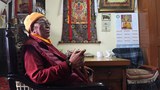 སྐུའི་བླ་སྨན་པ་ཟུར་པ་ཡེ་ཤེས་དོན་ལྡན་ལགས་ནས་ནད་པ་བརྟག་རྒྱུ་མཚམས་འཇོག་གནང་བ།