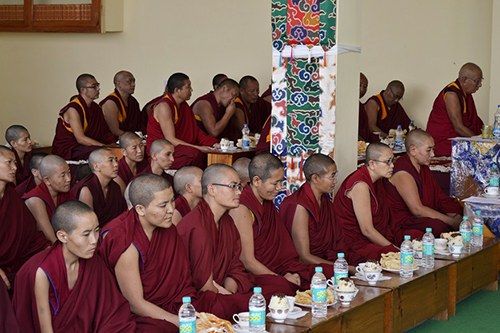 བཙུན་དགོན་དགའ་ལྡན་ཆོས་གླིང་། བཙུན་དགོན་དགའ་ལྡན་ཆོས་གླིང་།