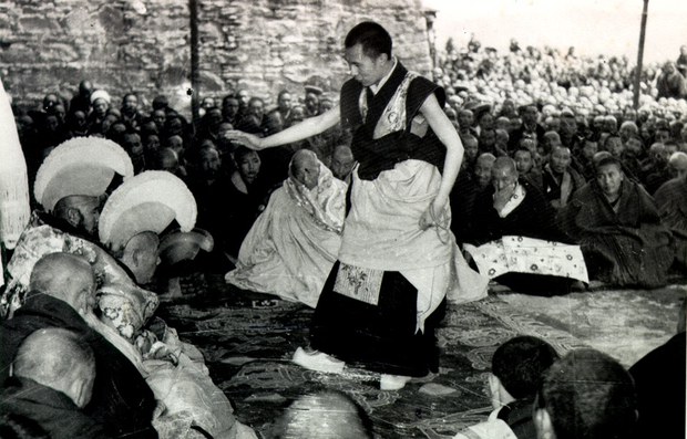 ལྷ་རམས་པའི་དམ་བཅའ།