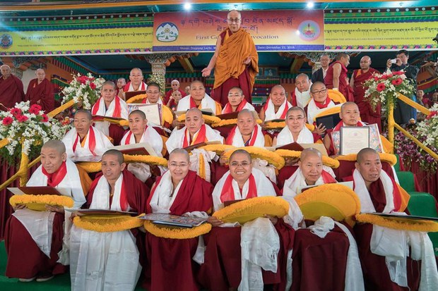 དགེ་བཤེས་མ་འཁྲུངས་པ་ཞེས་པའི་དངོས་བྱུང་གློག་བརྙན་དང་དགེ་བཤེས་མའི་སློབ་གཉེར་གནང་ཕྱོགས། དགེ་བཤེས་མ་འཁྲུངས་པ་ཞེས་པའི་དངོས་བྱུང་གློག་བརྙན་དང་དགེ་བཤེས་མའི་སློབ་གཉེར་གནང་ཕྱོགས།