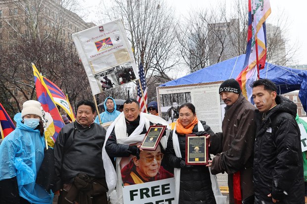 ཨ་རིའི་གྲོང་ཁྱེར་ནིའུ་ཡོག་དང་ནེའུ་ཇར་སིའི་ས་གནས་བོད་རྒྱལ་ཡོངས་རང་བཙན་ལྷན་ཚོགས་ཀྱིས་ཐུབ་བསྟན་ཆོས་ཉིད་ལགས་སུ་བྱ་དགའ་གནང་ཡོད་པ། ཨ་རིའི་གྲོང་ཁྱེར་ནིའུ་ཡོག་དང་ནེའུ་ཇར་སིའི་ས་གནས་བོད་རྒྱལ་ཡོངས་རང་བཙན་ལྷན་ཚོགས་ཀྱིས་ཐུབ་བསྟན་ཆོས་ཉིད་ལགས་སུ་བྱ་དགའ་གནང་ཡོད་པ།