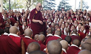 ༸གོང་ས་མཆོག་ནས་བཙུན་མ་རྣམས་ལ་བཀའ་སློབ། ༸གོང་ས་མཆོག་ནས་བཙུན་མ་རྣམས་ལ་བཀའ་སློབ།