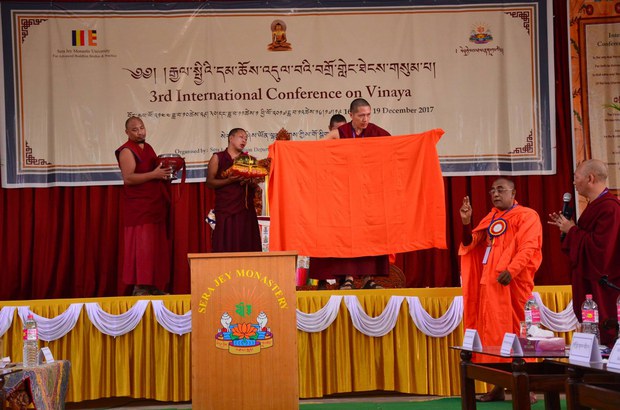 རྒྱལ་སྤྱིའི་དམ་ཆོས་འདུལ་བའི་བགྲོ་གླེང་ཐེངས་གསུམ་པ།