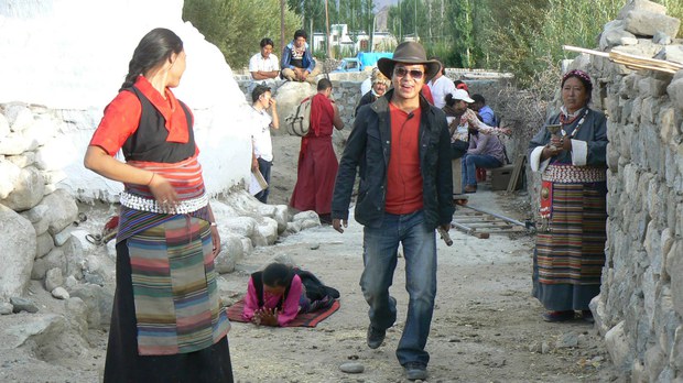 ང་ཚོའི་ལོ་རྒྱུས་དེ་ང་རང་ཚོའི་ངོས་ནས་བཤད་ཐུབ་དགོས།