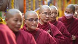 དགེ་ཚུལ་མའི་སྡོམ་པ་བསྩལ་གནང་མཛད།