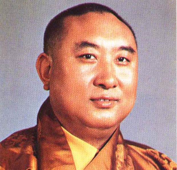 པན་ཆེན་སྐུ་འཕྲེང་བཅུ་པ་ཆོས་ཀྱི་རྒྱལ་མཚན་མཆོག་གི་སྐུ་ཚེ་ལོ་རྒྱུས། པན་ཆེན་སྐུ་འཕྲེང་བཅུ་པ་ཆོས་ཀྱི་རྒྱལ་མཚན་མཆོག་གི་སྐུ་ཚེ་ལོ་རྒྱུས།