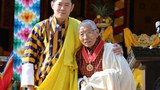 སློབ་དཔོན་ཤེས་རབ་འབྱོར་ལྡན་ལ་འབྲུག་གི་ཐུགས་སྲས་རྟགས་མ།