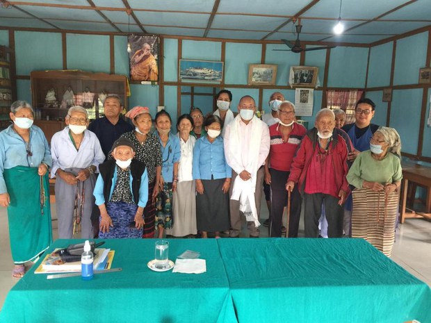 བོད་མི་ཚོར་སྨན་སྦྱིན་ནད་སྐོར་གྱི་འཕྲོན་བསྟེན་ཞབས་ཞུ།