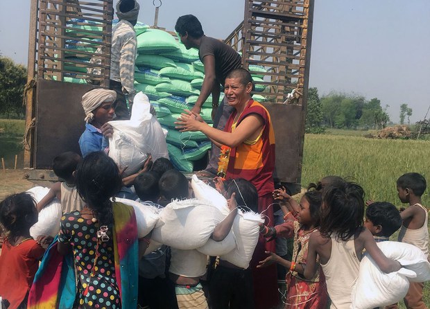 རེ་བ་དང་གདོང་ལེན་ཞེས་པའི་ཚོགས་པའི་དམིགས་ཡུལ།