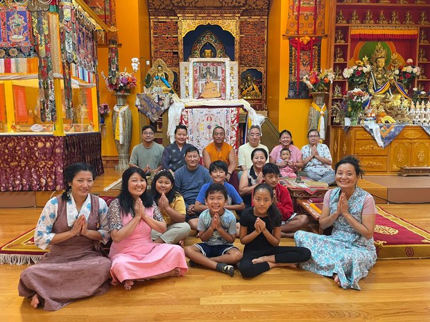 སྐུ་ཅར་རྣམ་རྒྱལ་གྲྭ་ཚང་ནང་ཆོས་སློབ་གཉེར་ཁང་།