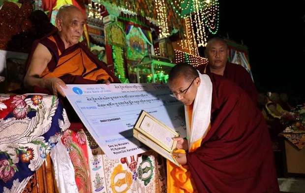 ཏོག་གསར་ནད་ཡམས་འདིར་ནང་ཆོས་དང་ཚན་རིག་ཟུང་སྦྲེལ་གྱི་ལྟ་ཕྱོགས།