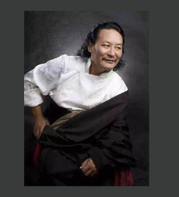 སྒྱུ་རྩལ་གླུ་གཞས་ཐད་ཀྱི་ཤུགས་རྐྱེན།