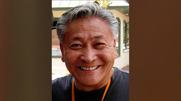 བོད་ནང་སློབ་གྲྭ་༡༠༨ གསར་འཛུགས་གནང་མཁན་བསོད་ནམས་འཇམ་དབྱངས་གླིང་གི་མི་ཚེའི་ལོ་རྒྱུས་སྐོར་དབྱིན་དེབ་དབུ་འབྱེད།